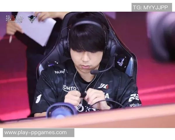 S15LOL洲际赛特别报道揭示FPX战队的成长与辉煌历程